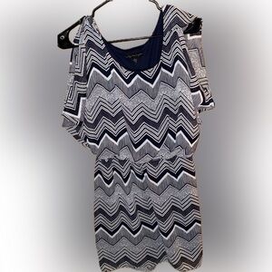 City Triangles One Shoulder Zigzag Dress in Navy and White